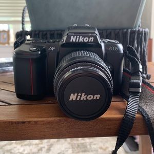 Nikon AF n6006